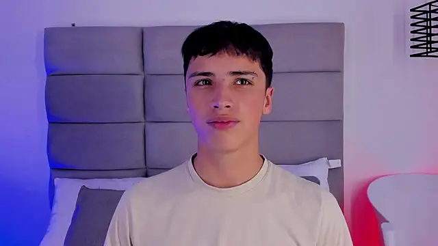 JoshClaarktt online show from 06-12-26, 04:11