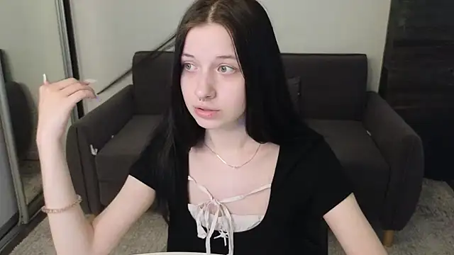 AlicePowells online show from 05-27-26, 11:07