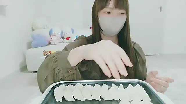 yuyuchan   online show from 02-08-26, 11:02