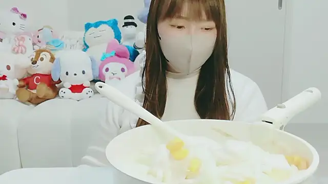 Snapshot of yuyuchan__ chatting on 04-28-26, 10:20 yuyuchan online show from 04-28-26, 10:20