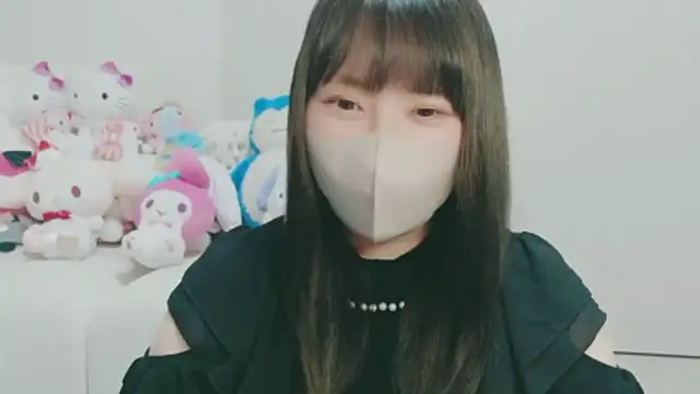 Snapshot of yuyuchan__ chatting on 05-01-26, 10:42 yuyuchan online show from 05-01-26, 10:42