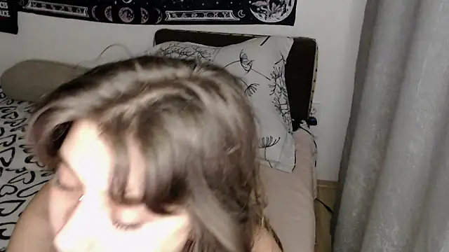 AlienforTwenty online show from 06-23-26, 05:44