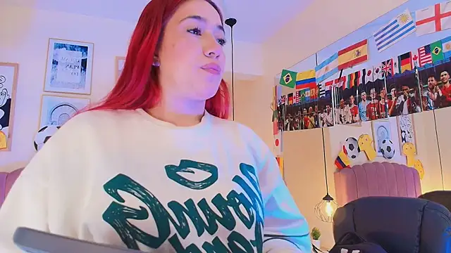 Celestee15  online show from 06-16-26, 11:35