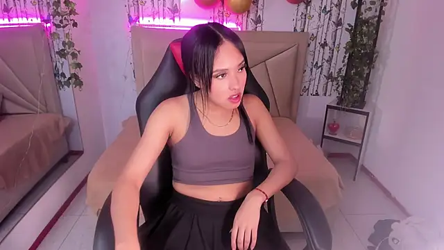 valeria dark  online show from 04-28-26, 07:19