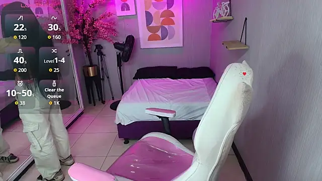 Carolina cherry online show from 03-17-26, 12:19