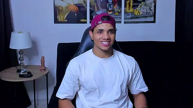 Snapshot of Dustyn_Michelle1 chatting on 03-04-26, 02:50 Dustyn Michelle1 online show from 03-04-26, 02:50