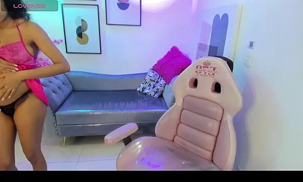 Snapshot of Nina_willyams chatting on 02-18-26, 03:24 Nina willyams online show from 02-18-26, 03:24