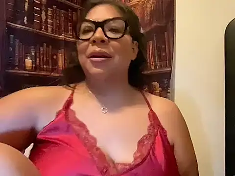 Snapshot of BettyWhispers chatting on 07-05-26, 11:50 BettyWhispers online show from 07-05-26, 11:50