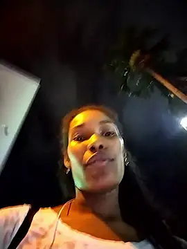 Snapshot of Shaara_bloommy chatting on 01-08-26, 12:13 Shaara bloommy online show from 01-08-26, 12:13