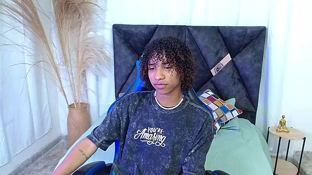 angelll18  online show from 01-06-26, 08:45