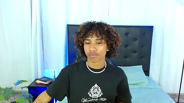 Snapshot of angelll18_ chatting on 02-26-26, 09:36 angelll18 online show from 02-26-26, 09:36