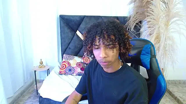 Snapshot of angelll18_ chatting on 02-27-26, 09:04 angelll18 online show from 02-27-26, 09:04