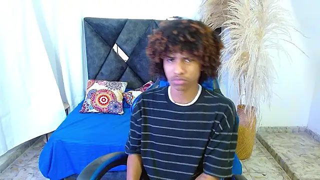 Snapshot of angelll18_ chatting on 03-04-26, 08:15 angelll18 online show from 03-04-26, 08:15