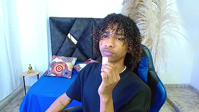 Snapshot of angelll18_ chatting on 03-05-26, 08:49 angelll18 online show from 03-05-26, 08:49