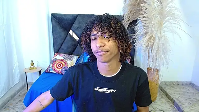 Snapshot of angelll18_ chatting on 03-09-26, 08:57 angelll18 online show from 03-09-26, 08:57