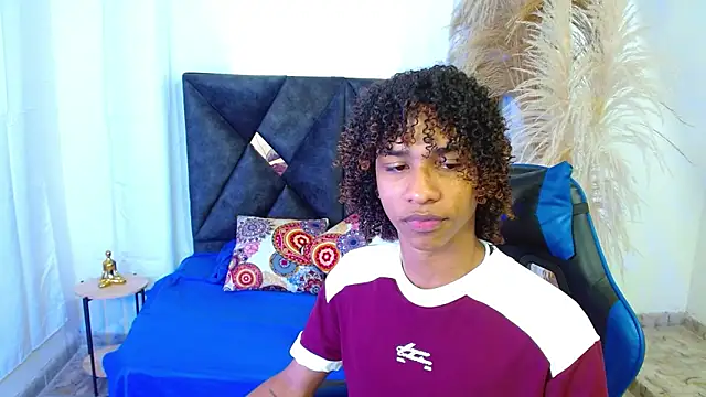 Snapshot of angelll18_ chatting on 03-21-26, 08:34 angelll18 online show from 03-21-26, 08:34