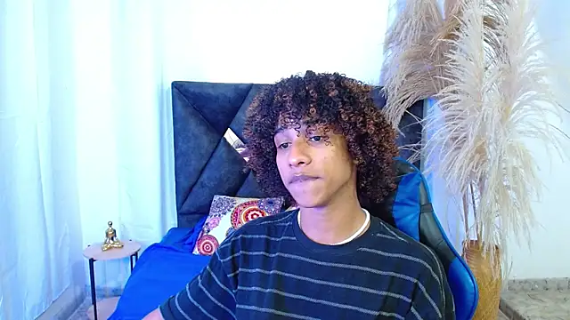 Snapshot of angelll18_ chatting on 03-23-26, 08:35 angelll18 online show from 03-23-26, 08:35