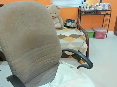 cocktits69 online show from 05-05-26, 10:18