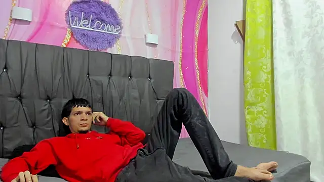 Straight Guy22 online show from 01-17-26, 04:39