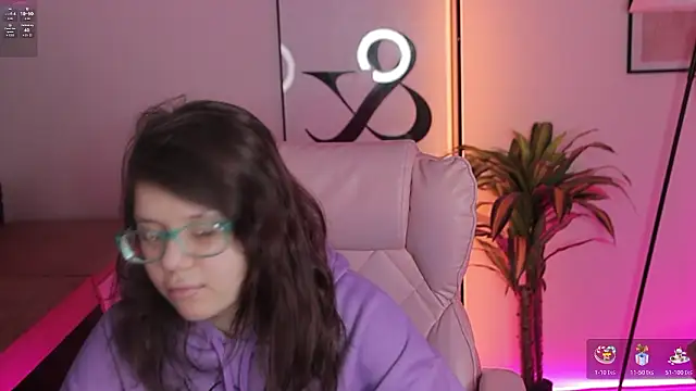 Snapshot of Ariell_Mini chatting on 02-16-26, 01:07 Ariell Mini online show from 02-16-26, 01:07