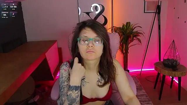 Snapshot of Ariell_Mini chatting on 03-04-26, 01:06 Ariell Mini online show from 03-04-26, 01:06