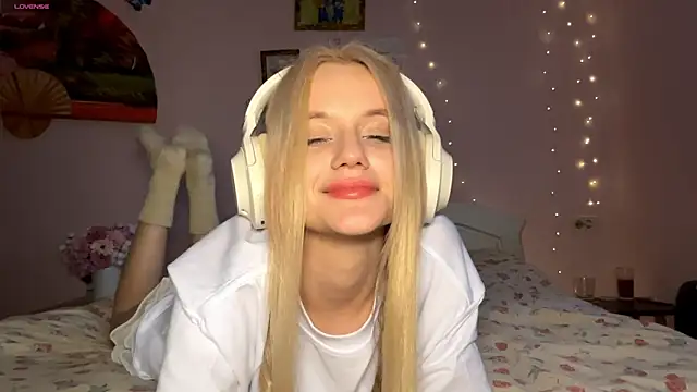 MelisaBloomy online show from 02-04-26, 02:34