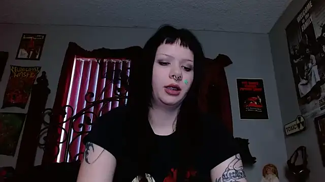 Snapshot of Bettieee_Agura chatting on 03-18-26, 08:56 Bettieee Agura online show from 03-18-26, 08:56