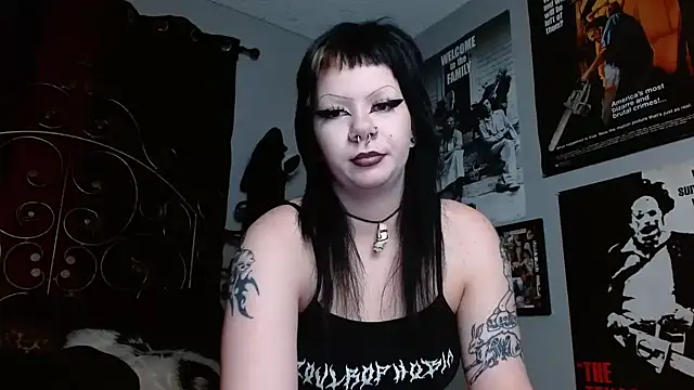 Snapshot of Bettieee_Agura chatting on 04-11-26, 06:23 Bettieee Agura online show from 04-11-26, 06:23
