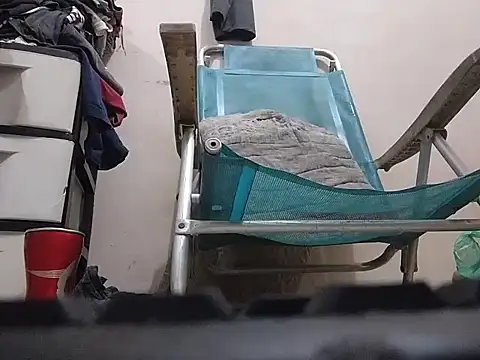 Snapshot of oz22932 chatting on 01-12-26, 10:04 oz22932 online show from 01-12-26, 10:04