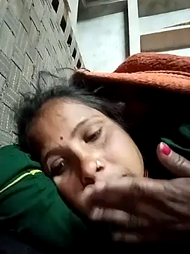 Snapshot of Shreya_pandit chatting on 02-15-26, 11:34 Shreya pandit online show from 02-15-26, 11:34