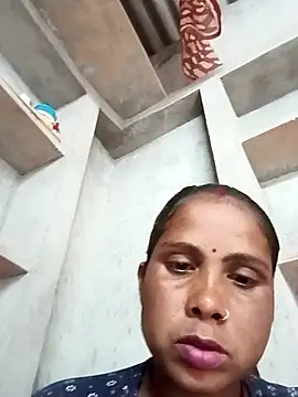 Snapshot of Shreya_pandit chatting on 02-18-26, 11:39 Shreya pandit online show from 02-18-26, 11:39