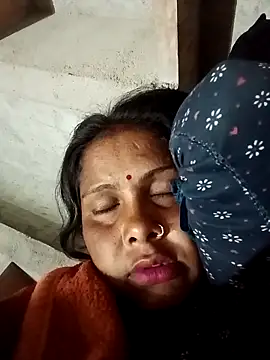 Snapshot of Shreya_pandit chatting on 03-01-26, 12:23 Shreya pandit online show from 03-01-26, 12:23