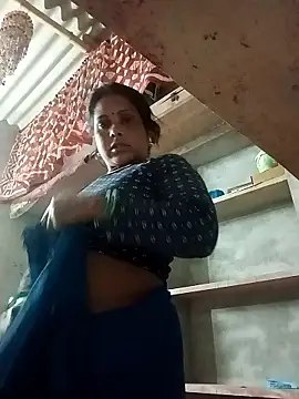 Snapshot of Shreya_pandit chatting on 03-06-26, 01:13 Shreya pandit online show from 03-06-26, 01:13