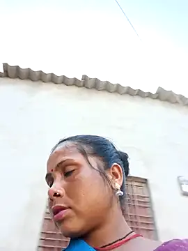 Snapshot of Shreya_pandit chatting on 03-11-26, 11:05 Shreya pandit online show from 03-11-26, 11:05