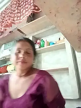 Snapshot of Shreya_pandit chatting on 03-15-26, 05:13 Shreya pandit online show from 03-15-26, 05:13