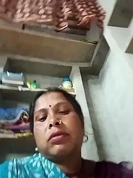 Snapshot of Shreya_pandit chatting on 03-21-26, 05:49 Shreya pandit online show from 03-21-26, 05:49