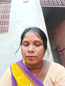 Snapshot of Shreya_pandit chatting on 04-22-26, 12:39 Shreya pandit online show from 04-22-26, 12:39