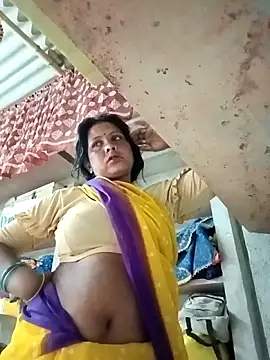 Snapshot of Shreya_pandit chatting on 04-23-26, 12:45 Shreya pandit online show from 04-23-26, 12:45