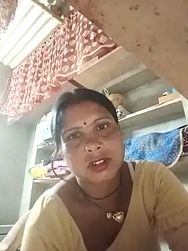 Snapshot of Shreya_pandit chatting on 04-28-26, 06:02 Shreya pandit online show from 04-28-26, 06:02