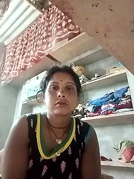 Snapshot of Shreya_pandit chatting on 05-01-26, 12:37 Shreya pandit online show from 05-01-26, 12:37