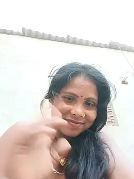 Snapshot of Shreya_pandit chatting on 05-01-26, 12:43 Shreya pandit online show from 05-01-26, 12:43
