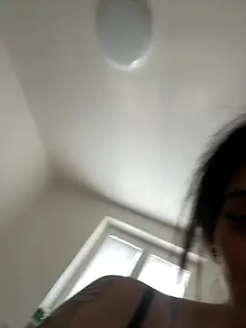 BaddieBaeXx online show from 04-15-26, 03:30