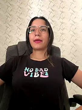 Val12777 online show from 12-17-25, 02:45