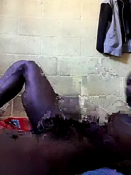 Snapshot of fays12345 chatting on 12-21-25, 12:34 fays12345 online show from 12-21-25, 12:34