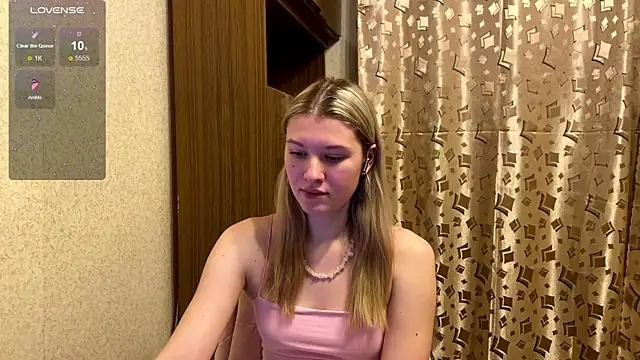 Snapshot of SkyeDavis chatting on 01-05-26, 07:06 SkyeDavis online show from 01-05-26, 07:06