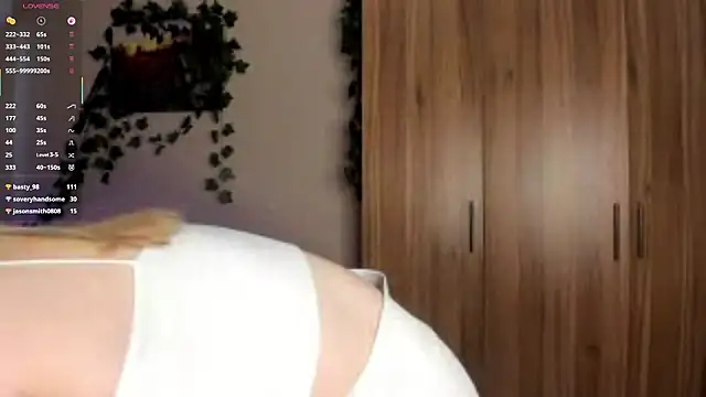 SkyeDavis online show from 03-20-26, 02:22