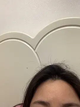 Snapshot of lululuaaa chatting on 02-13-26, 02:02 lululuaaa online show from 02-13-26, 02:02