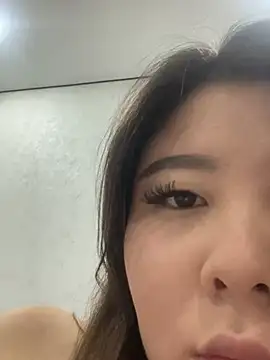 Snapshot of Sarah2127 chatting on 02-20-26, 12:05 Sarah2127 online show from 02-20-26, 12:05