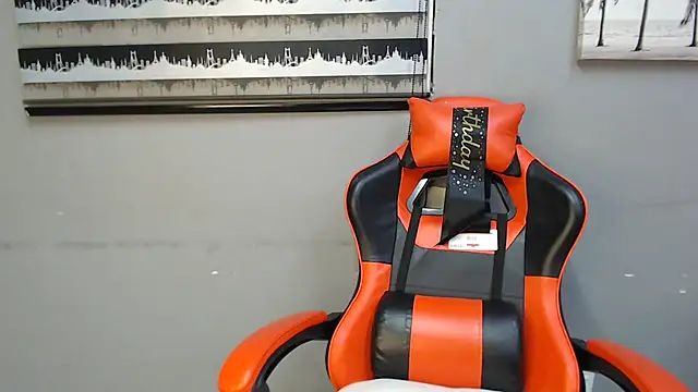 JANIELEE8x online show from 12-18-25, 04:35