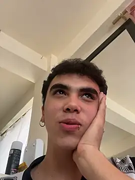 Snapshot of Kheyler_1 chatting on 03-09-26, 10:25 Kheyler 1 online show from 03-09-26, 10:25